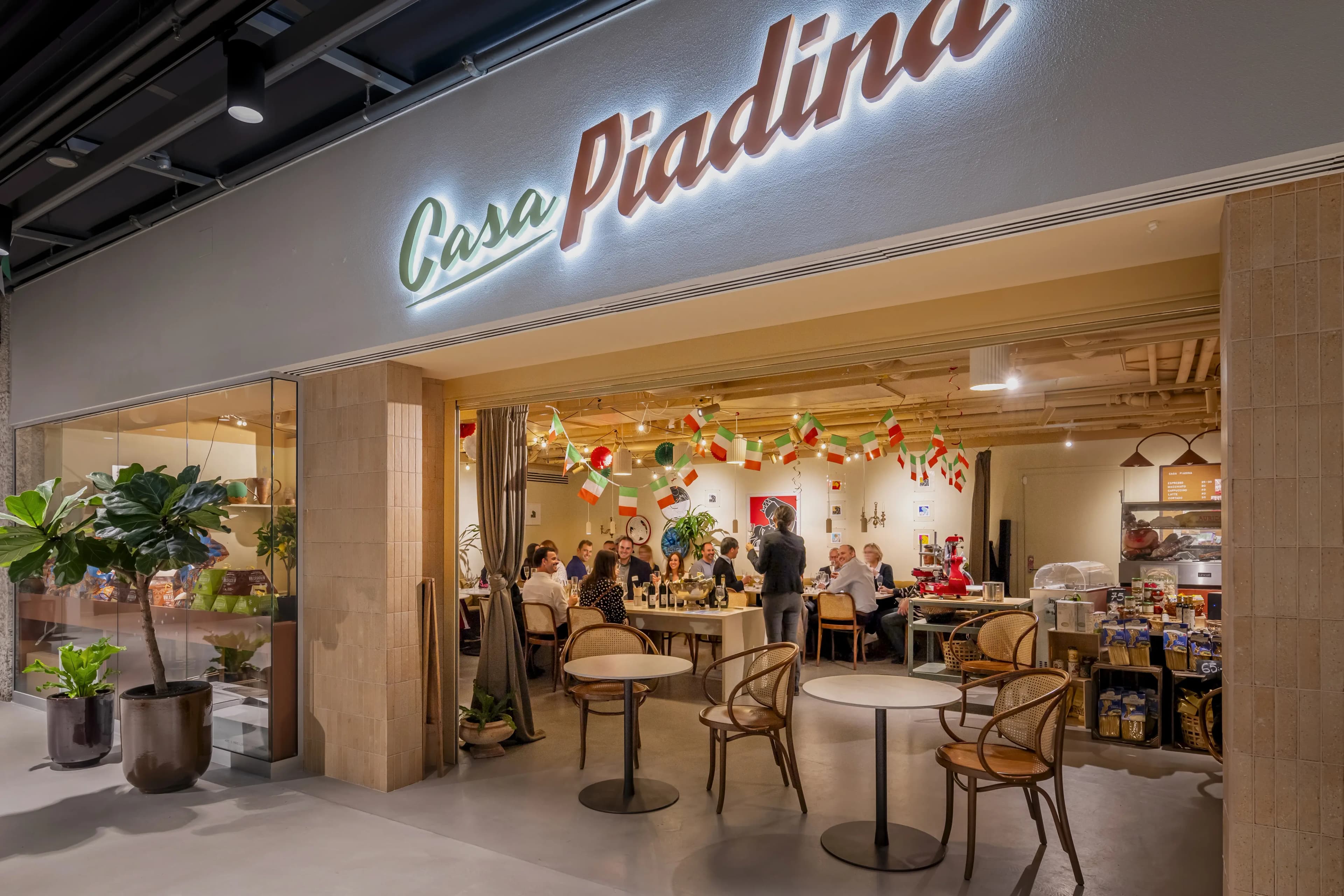 Italienska singelmiddagar & vinprovningar i Stockholm - Casa Piadina